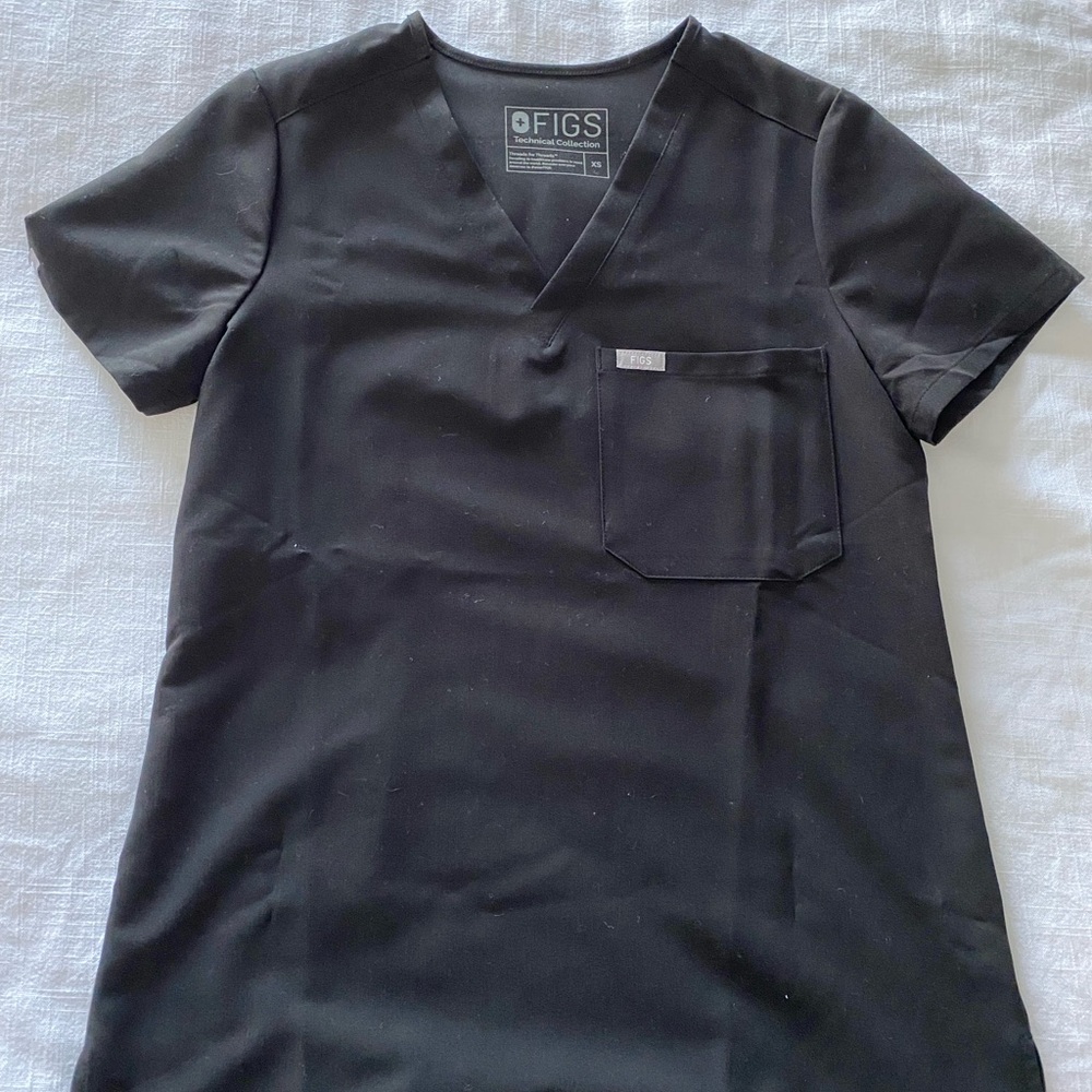 Women’s Black Figs Scrub Top